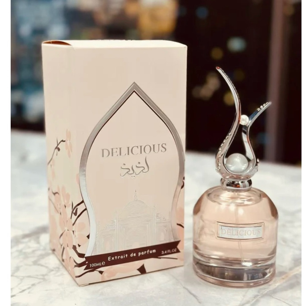 Delicious Women's Extrait de Parfum - Soft Pink Bottle